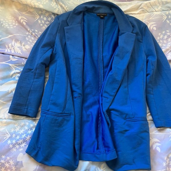 Jean jacket and Blue blazer - Picture 3 of 4